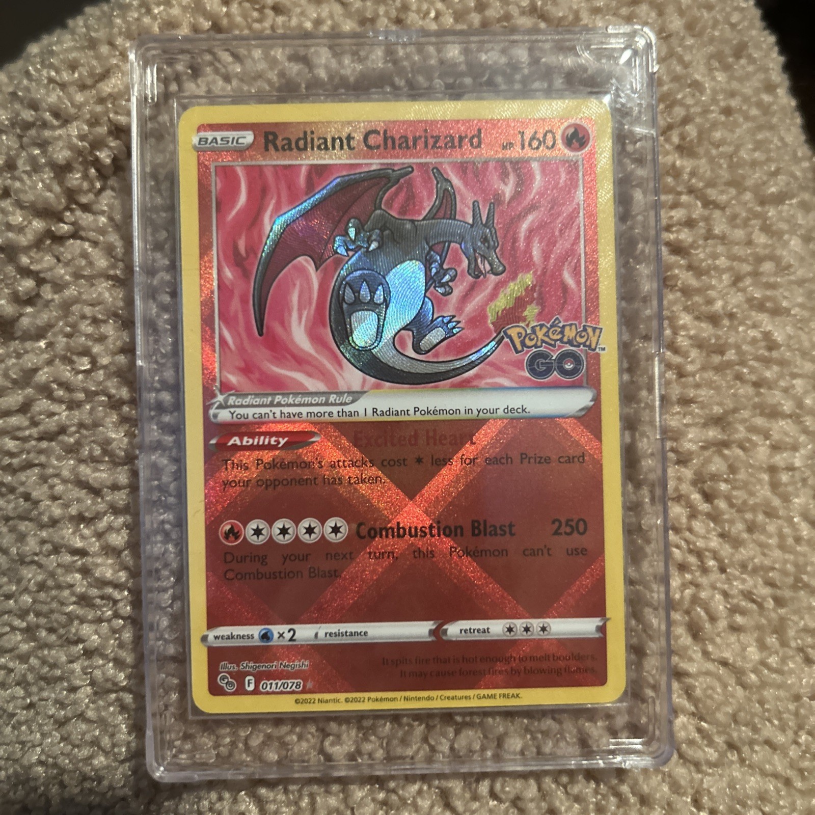 Pokémon Go TCG Radiant Charizard Holo Rare Near Mint 011/078