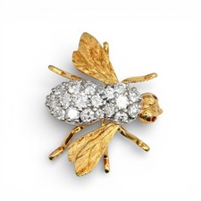 VINTAGE LADIES ~0.90CTTW DIAMOND RUBY BUMBLE BEE BROOCH PIN 18K YELLOW GOLD