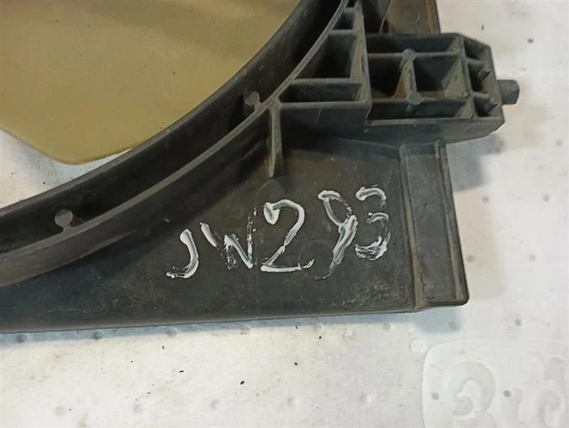 Condenser Fan Motor Assembly from 2002 Subaru Legacy 11238389 - Image 2 of 4