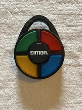 Simon 2014 Hasbro Travel Clip On Electronic Handheld Game *TESTED*