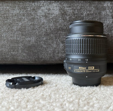 Nikon AF-S DX NIKKOR 18-55mm f/3.5-5.6G VR Zoom Lens Nikon F Mount