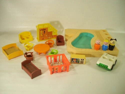 VINTAGE FISHER PRICE LITTLE PEOPLE SWIMMING POOL HOUSE FURNITURE TOY LOT