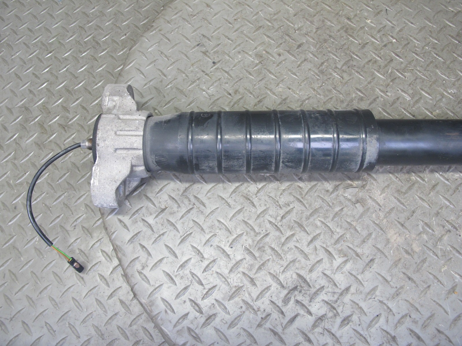 2017-2020 MASERATI LEVANTE M161 AWD REAR LEFT SIDE AIR STRUT SHOCK ABSORBER