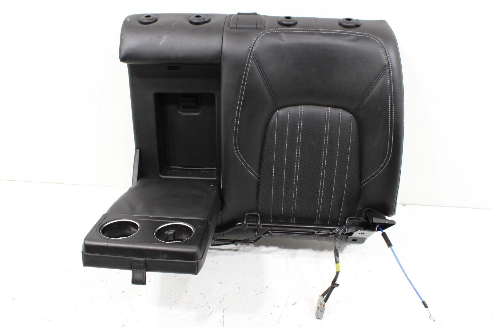 2017 - 2020 MASERATI LEVANTE REAR LEFT SIDE UPPER SEAT CUSHION & ARMREST OEM