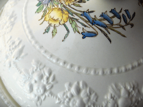 Wedgwood Tinturn covered casserole~Wellesley shape~Made in England-No Reserve! - Picture 4 of 7