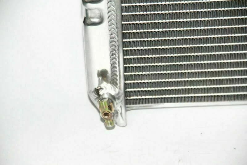 RADIADOR PULIDO KKS 3 FILAS PARA 88-95 CHEVY GMC C/K 1500 2500 3500 5.0 5.7 V8 28" Foto 4 de 4