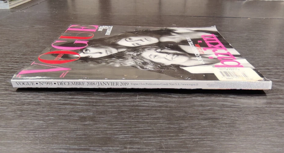 French VOGUE Paris Magazine: December 2018/January 2019 - Jane Birkin - Image 2 of 3