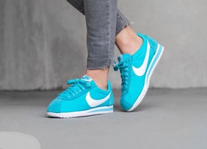 blue white cortez