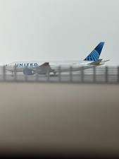 1:400 Scale 70 Inches of Airport Perimeter Fencing