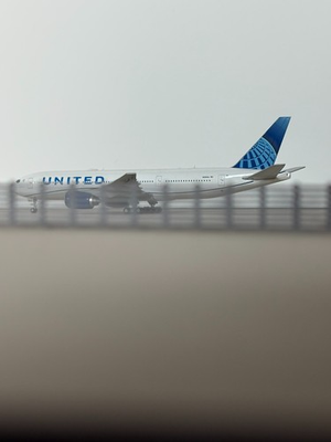 #ad 1:400 Scale 70 Inches of Airport Perimeter Fencing $20.00