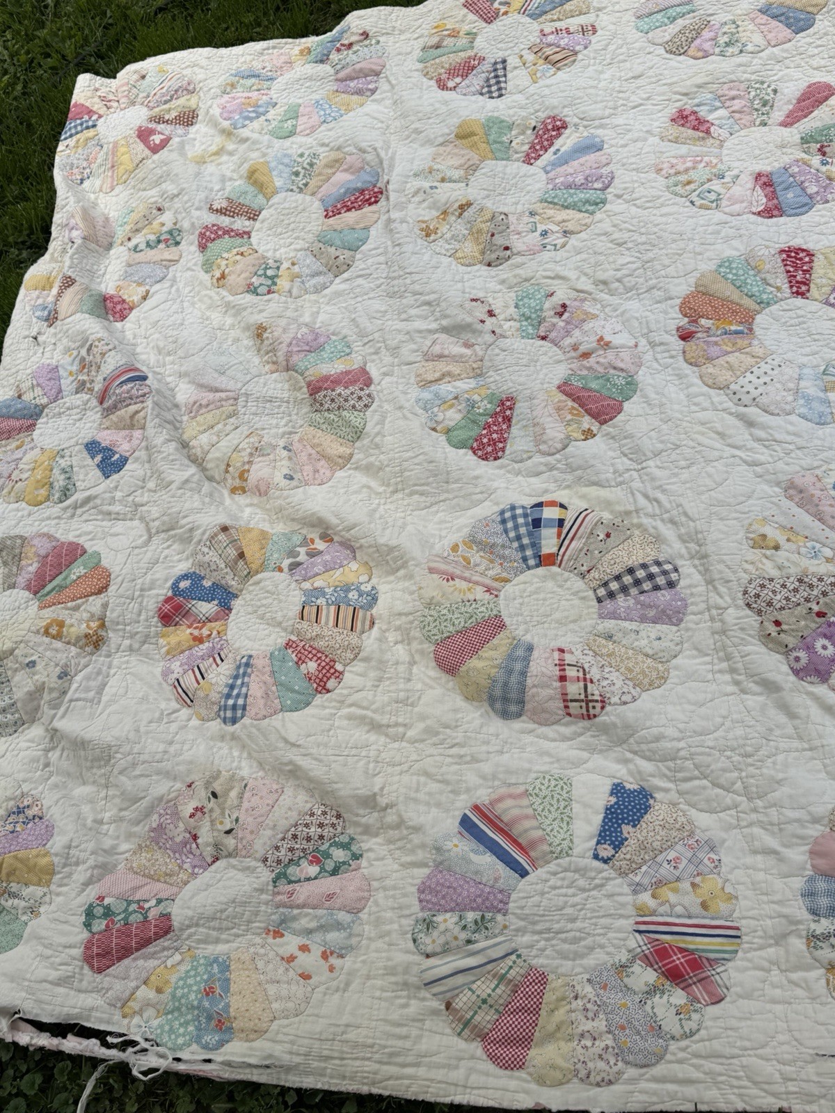 Vtg Dresden Plate Feedsack Cutter Quilt Flaws Wear Fade Stains 82x66