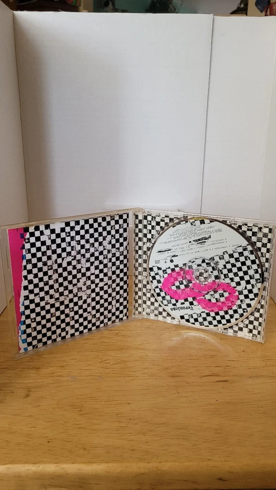 The Veronicas - The Secret Life Of... CD 2005 Pop Rock Sire Records Foto 2 de 4