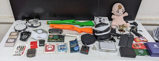 Lot of VARIOUS VIDEO GAME ACCESSORIES ALL UNTESTED