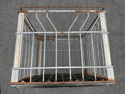Vintage Metal Milk Crate Borden Dairy Wire Milk Box Carrier