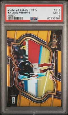 2022-23 Panini Select FIFA - Field Level Kylian Mbappe #217 Gold Prizm /10