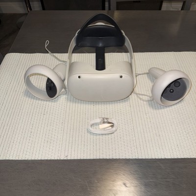 Meta Oculus Quest 2 (64GB, White) VR Headset w/ Controllers  Cable READ