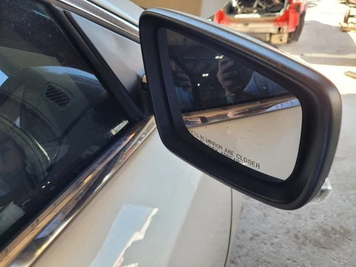 2010 2011 2012 BUICK LACROSSE Passenger Side View Mirror Power With Turn Signal 
