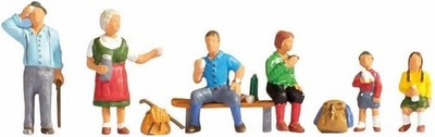 Noch 15872 Wanderers W/Accessories H0 Scale Figures