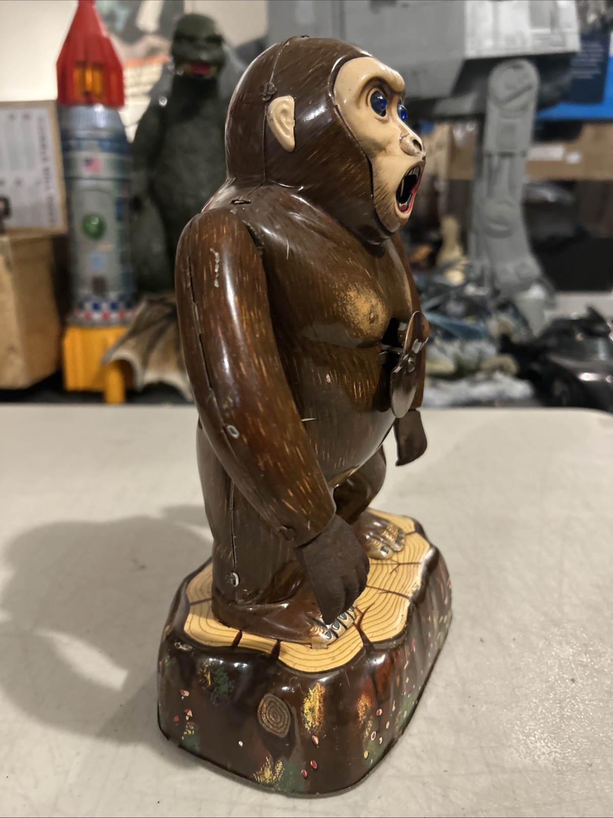 Vintage Modern Toys Battery Operated Tin Toy  Shooting Target Gorilla Broken