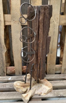 Weinregal für 3 Flaschen aus massivem Treib Fundholz Altholz Höhe 73cm Regal - Bild 1 von 4