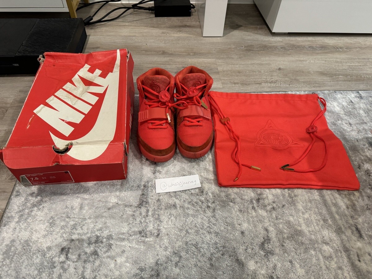 Nike Air Yeezy 2 SP Red October Size 7.5 Red Platinum Solar Nike Air Yeezy 2 SP Red October Size 7.5 Red Platinum Solar
