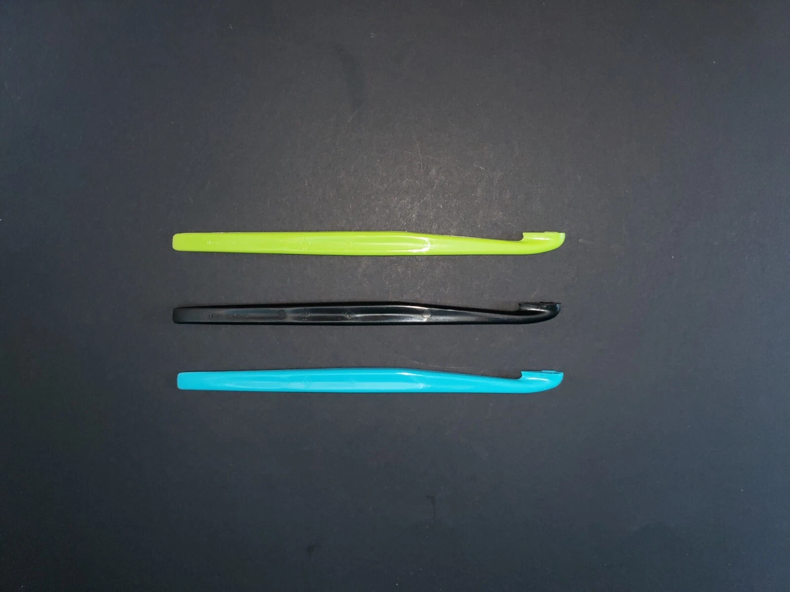 Tupperware Citrus Peelers Black Green & Teal Set of 3 for Oranges Lemons Avocado