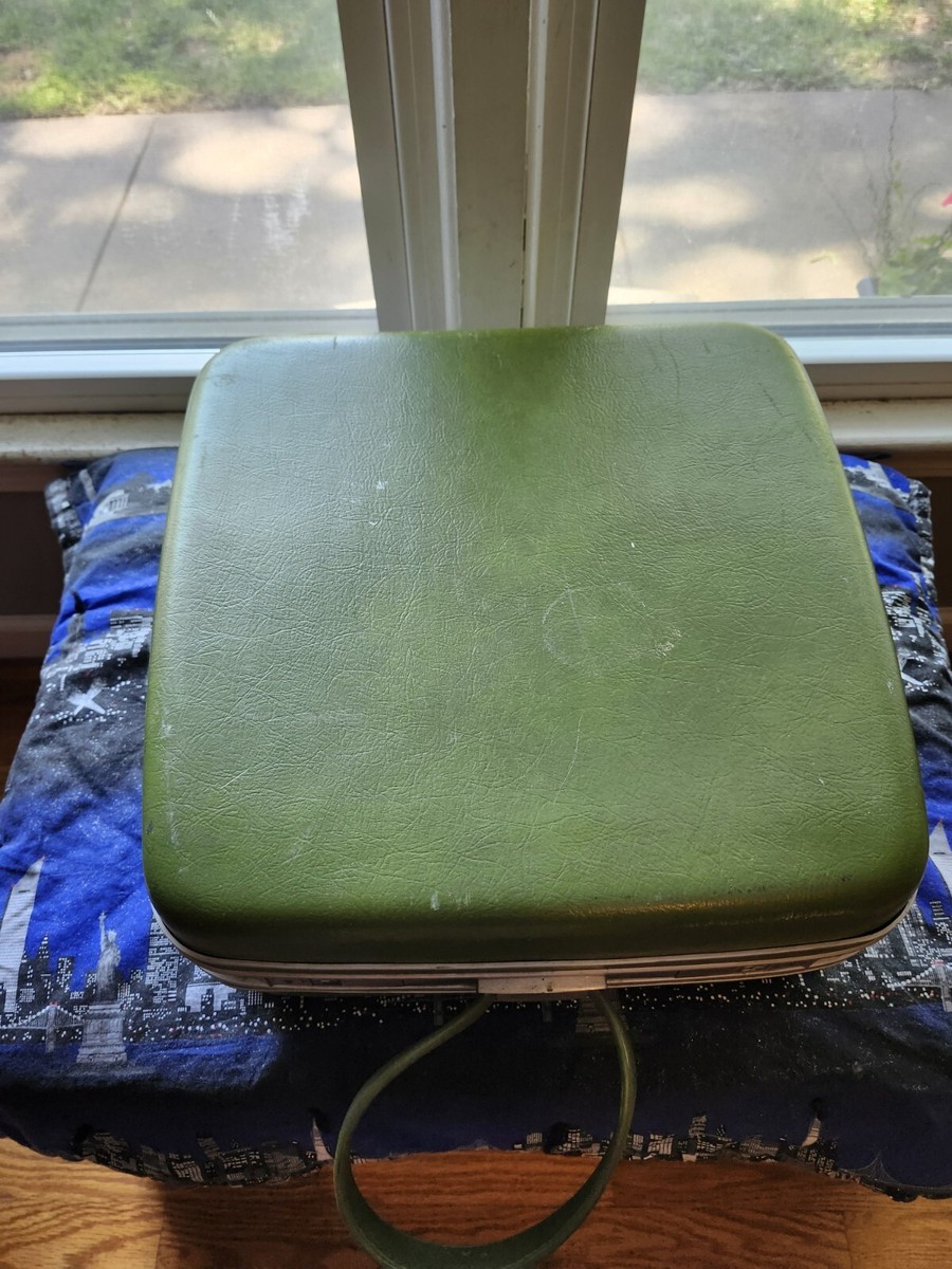 Vintage 1960s Samsonite Silhouette AVOCADO OVERNIGHTER Suitcase