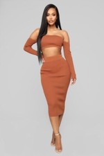 Women’s Plus Size Fashion Nova Sweater Skirt Set Pull Up Dress Size XL Cognac