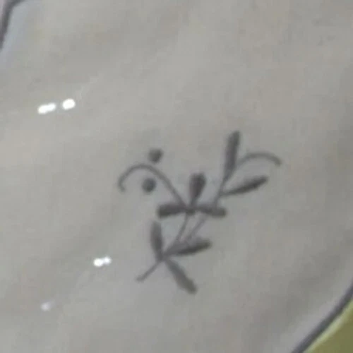 Vintage  Embroidered Duchess Set, Center Mat with two matching Doyleys - Picture 4 of 6