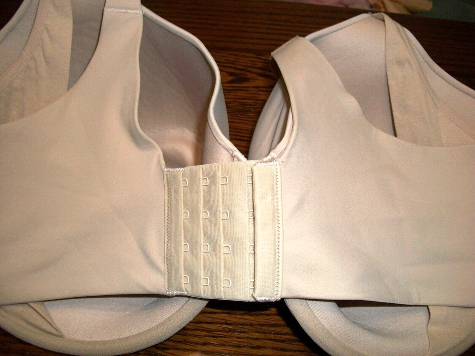 NWT MOTHERHOOD 46DDD SEAMLESS NURSING MATERNITY WIDE BACK SMOOTHING FULL COV BRA - Image 4 of 4