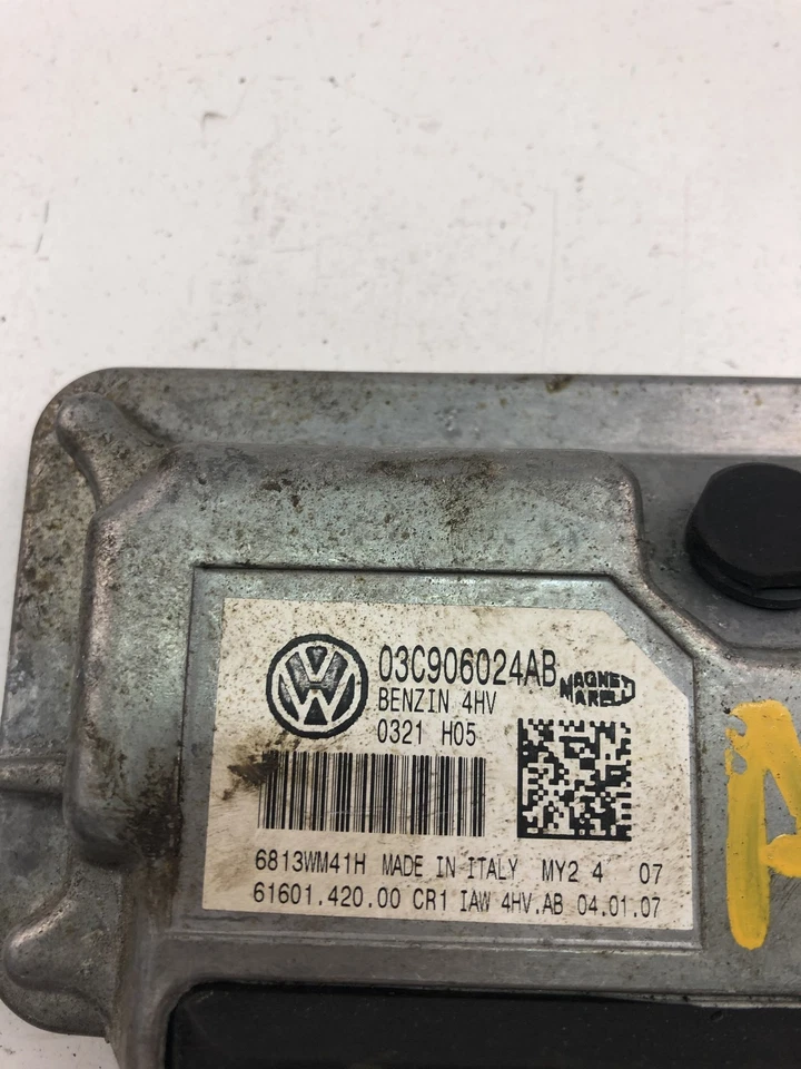 Centralina motore Skoda Fabia II Combi 545 ECU 03C906024AB 27940864 - Immagine 2 di 4