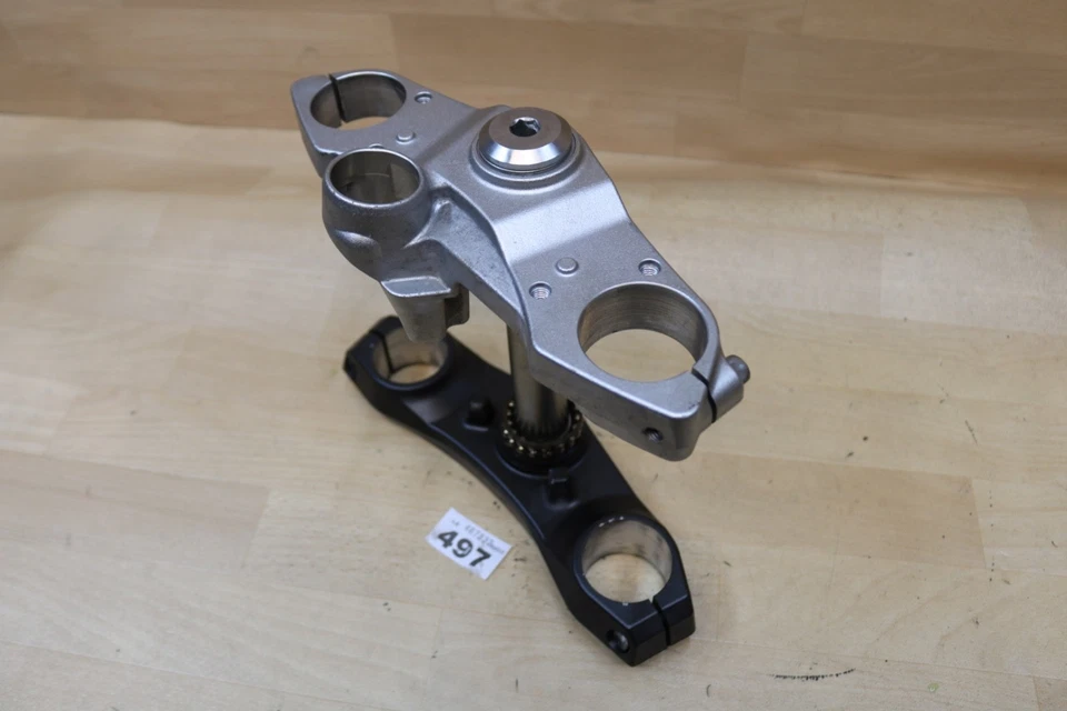 Kawasaki KLE 650 Versys  Fork Yokes   Oem 2006 - 2009 20k miles - Image 3 of 4