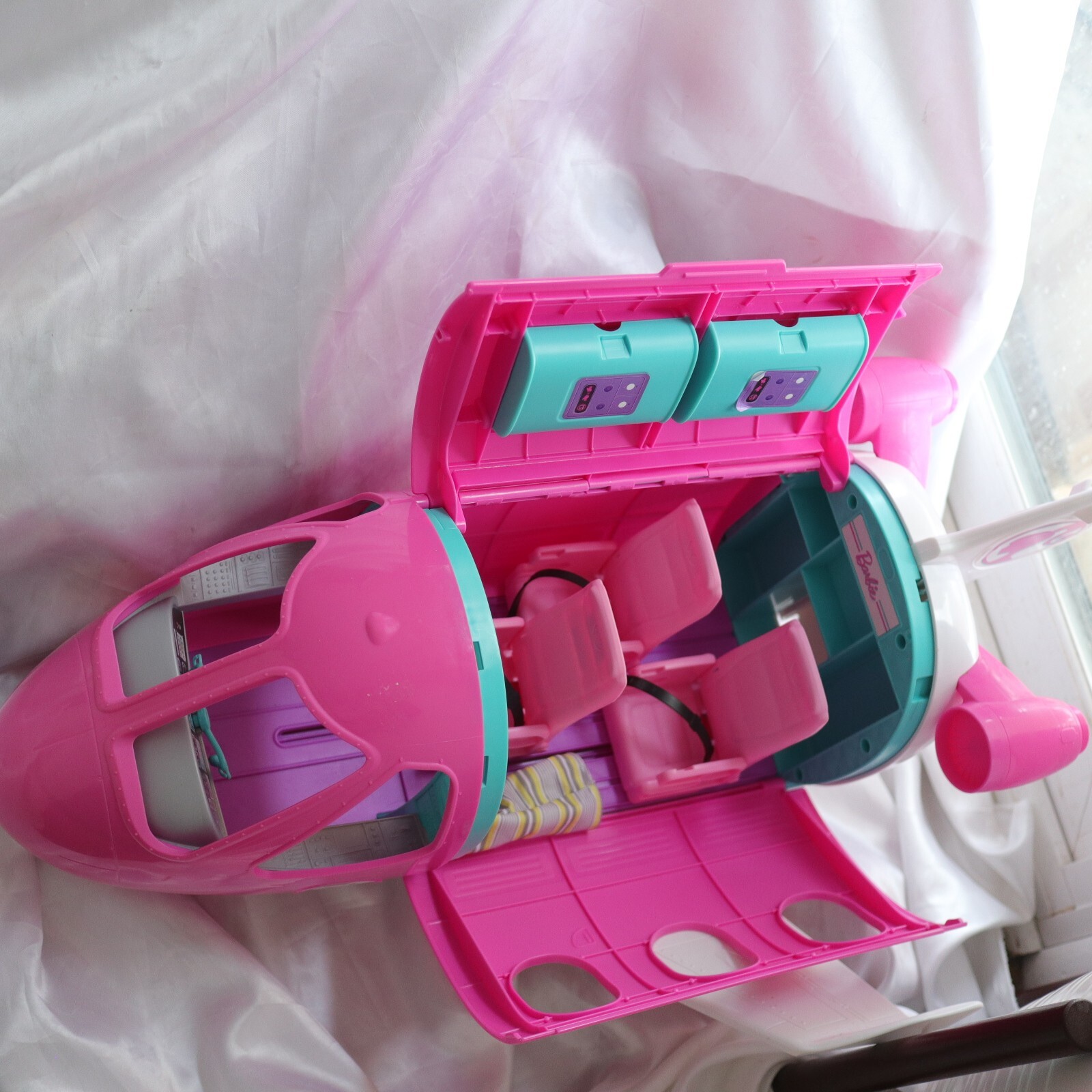 🛩 Barbie Dreamplane Transforming Playset with Reclining Seats Jumbo Jet