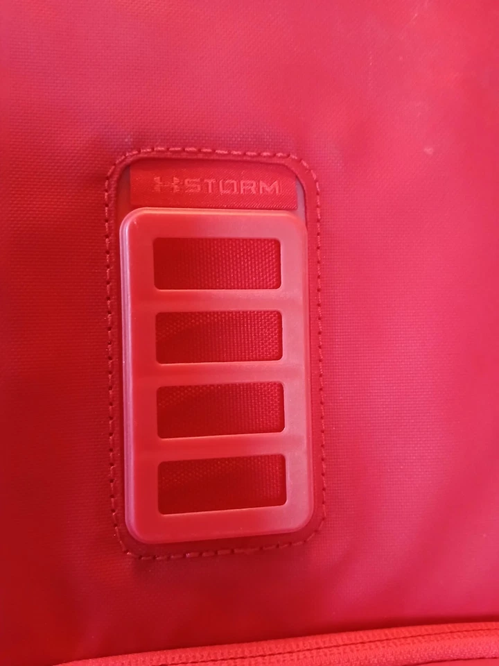 Mochila Under Armour Cinncinatti Bearcats Storm roja Foto 3 de 4