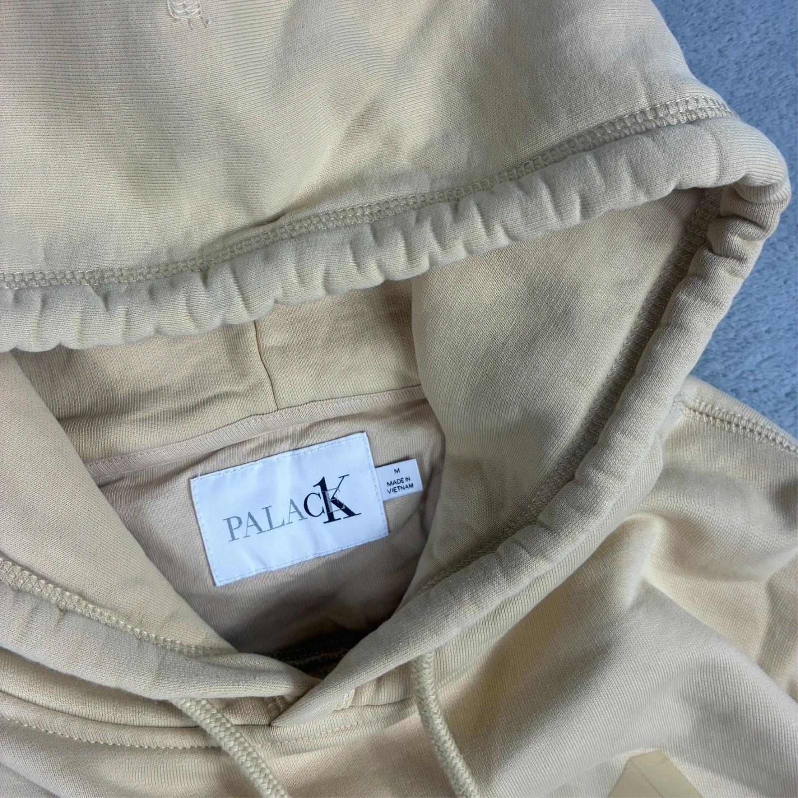 Palace x Calvin Klein Yellow Wheat Tri-Ferg S/S 22' Sz M Heavyweight Hoodie image 3