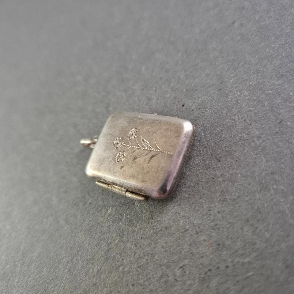 Antiker Silber Medaillon Anhänger – Rechteckig mit Blumen Gravur - Bild 3 von 4