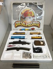 Bachmann Diesel Hustler HO Train Set 40-102  25J066 + Extra Straight Track