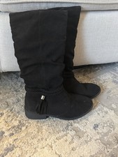 Girls SO Pull on Blackboot Boot Size 2 With Tassel Good Condition