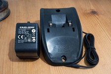Base di ricarica Black & Decker con alimentatore 14V - per cacciaviti senza fili