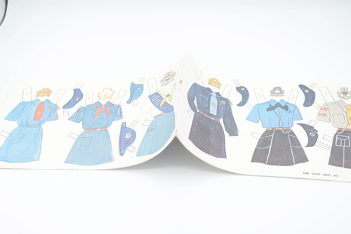 Pfadfinderin Papierpuppen und Kleidung - Bild 21 von 24