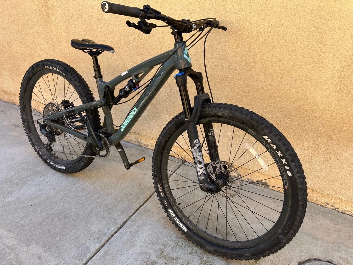 Preços baixos em Diamondback Mountain Bike 27.5 em Bicicletas de