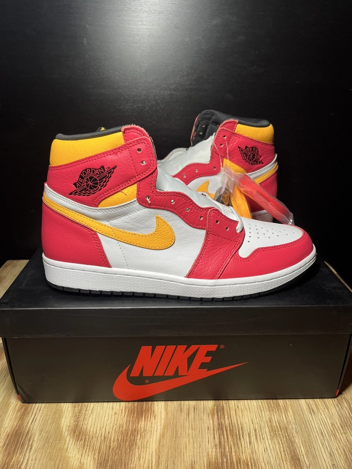 Nike Air Jordan 1 Retro High OG Light Fusion Red UK 9 US 10 EUR 44