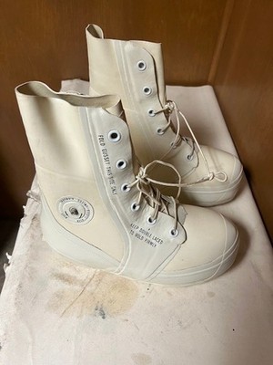 U.S. G.I. Extreme Cold Temperature Boots, White, Size 7 Extra Wide, Unused, Bata