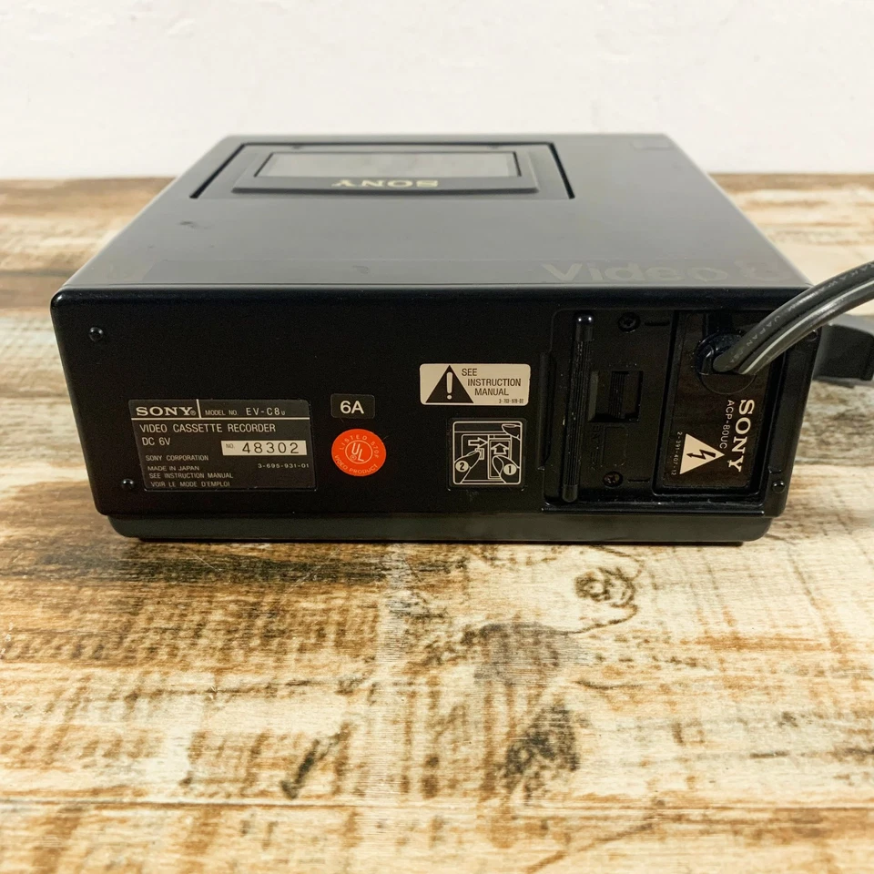 Sony EV-C8u 8mm Video Cassette Recorder Unit - Plays But Video Output Bad - Image 3 of 4