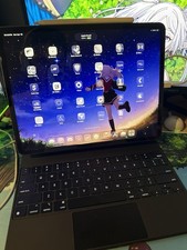 Apple iPad Gray Tablet w/ Apple Pencil Support Keyboard Case