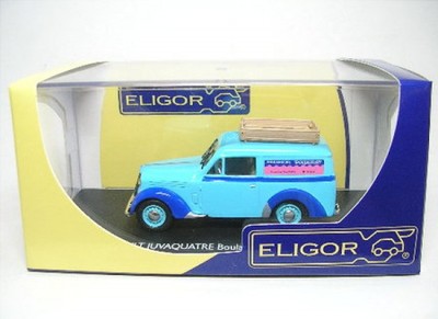 Renault Juvaquatre Boulangerie POUJAURAN Paris