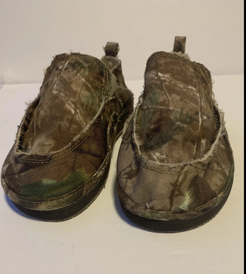 Realtree Little Kids Size 2 Canvas Slip-on Shoes Camouflage - Image 2 of 4