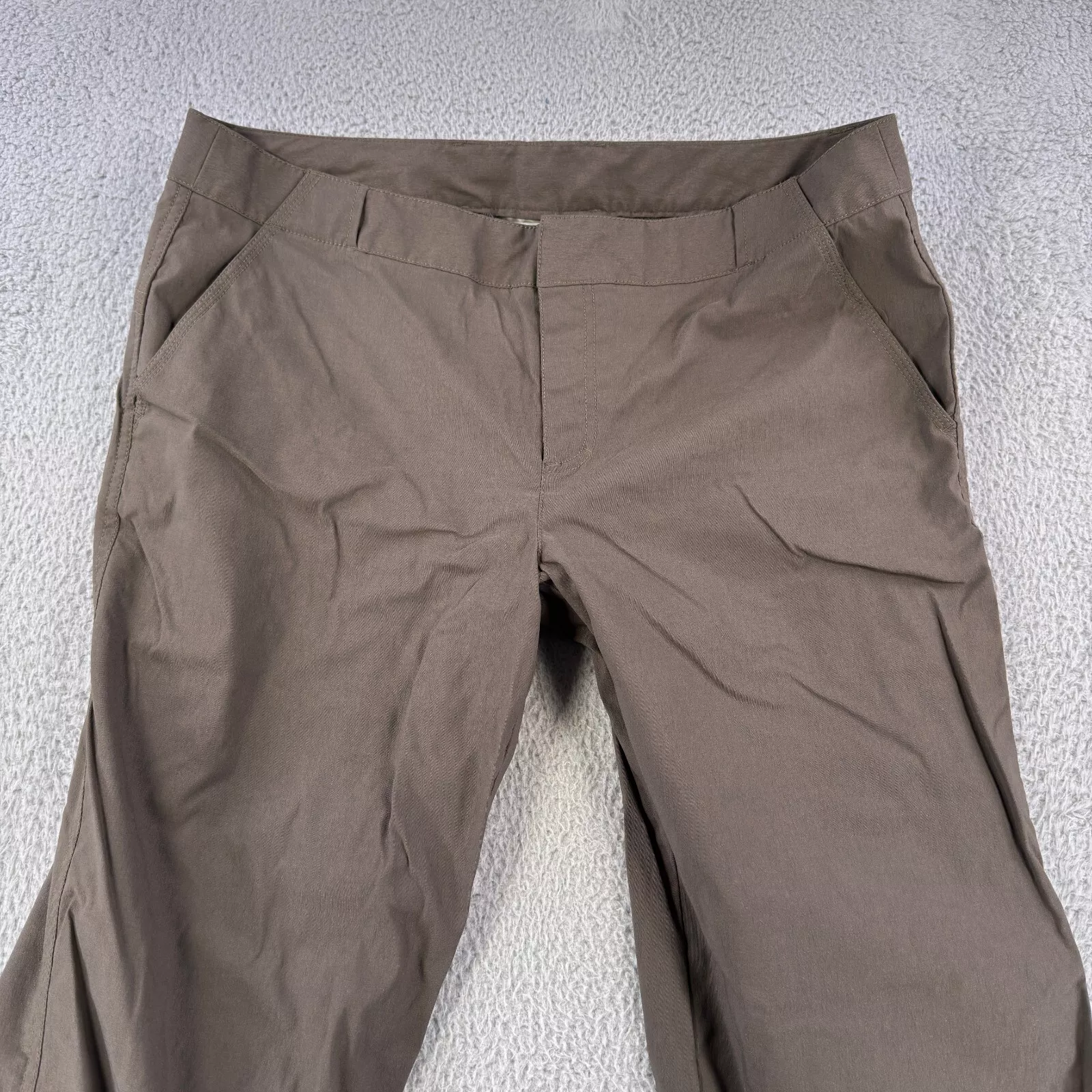 athleta nylon stretch cargo pockets pants