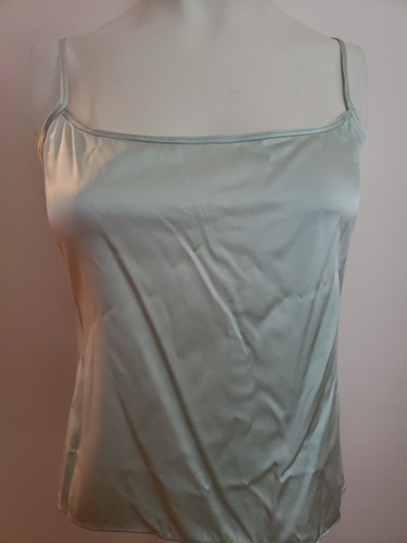 ST. JOHN NEW WOMEN’S SLEEVELESS TOP SIZE P