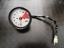 KTM 640 Duke II 2 LC4 99 06 Tacómetro Instrumento Contador de revoluciones Velocímetro Calibre Reloj